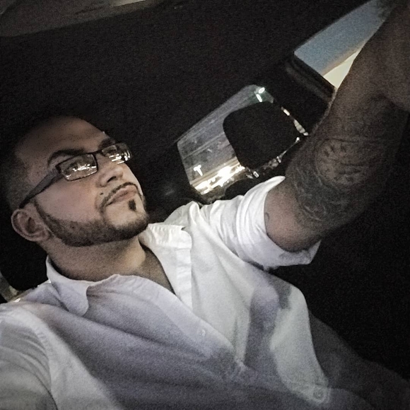 Meet your Posher, Alex - Picture 1 of 1